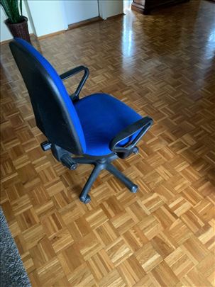 Kompjuterska stolica