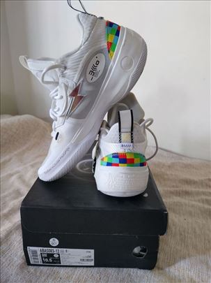 LiNing Wow 10 Low, величина US 10.5