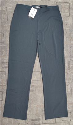Nove crne George pantalone vel. 48