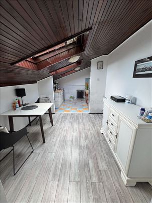 Renoviran stan u Kovinu, 57m2, Centar
