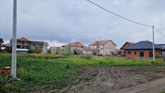 Plac u Kotežu 5 ari