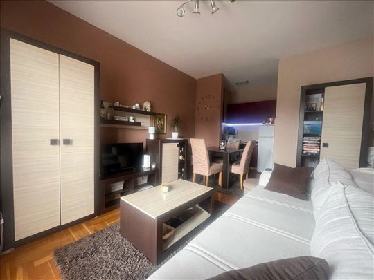 1.5, 37 m2, kompletno namešten
