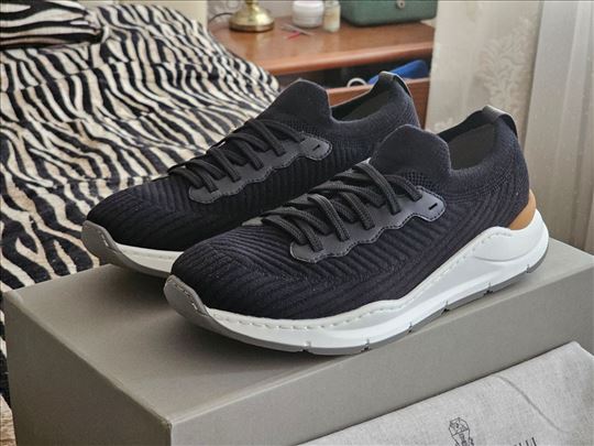 Brunello Cucinelli, top model, original, vel. 43