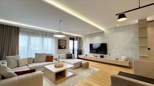 Penthouse Voždovac – luksuzan sa,dva garažna mesta