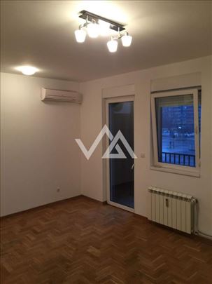 Izdaje se 2.0 stan, Novi Beograd
