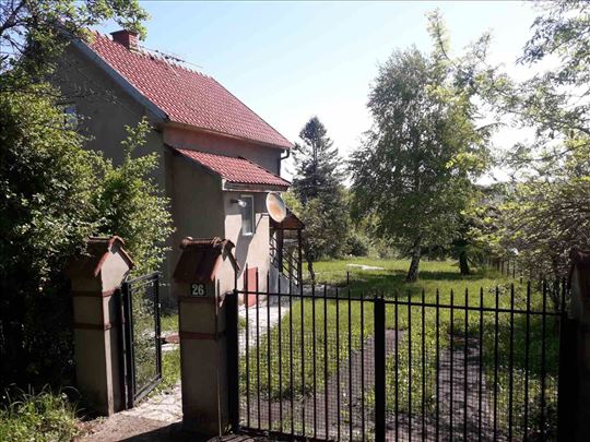 Kuća Mala Moštanica,uknjižena,132m2,plac 25a