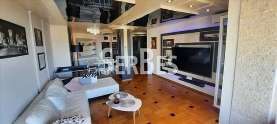 Namešten 3.0 penthaus  108m2 na Bul Patrijarha Pav