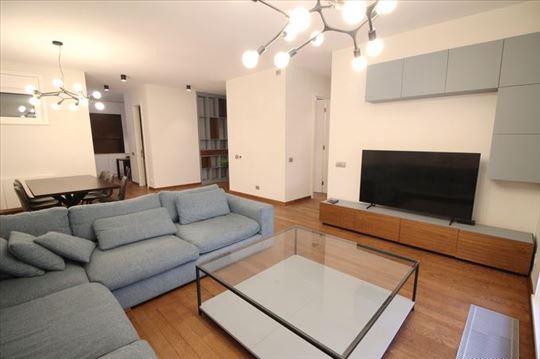 Moderan svetao stan, zgrada sa spa centrom,ID 2647