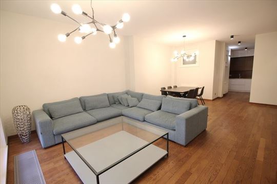 Moderan 3.0 stan, spa centar,bazen, garaža,ID 2647