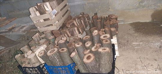 Oblice iscepano i spremno za ložište sa dostavom