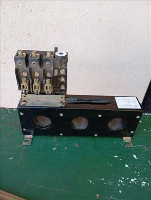 Prekostrujni relej, 500 V 4 A, 2 kom. Nekorišćeno