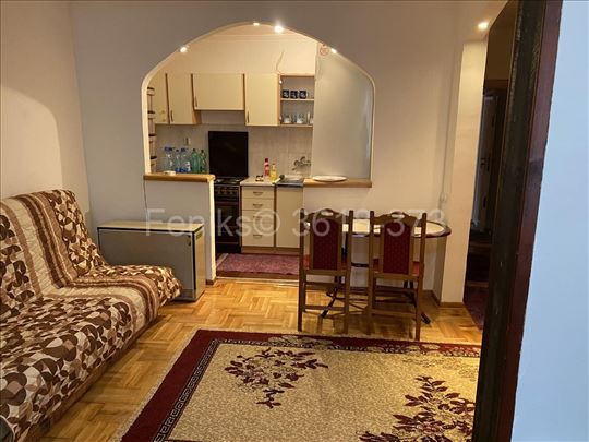 Prodaja 1.5 stana u blizini Kumodraške