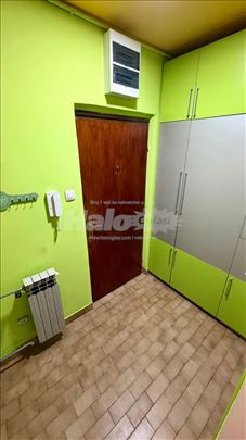Prodajem dvosoban stan 57m2