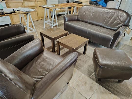 Prodajem komplet garnituru