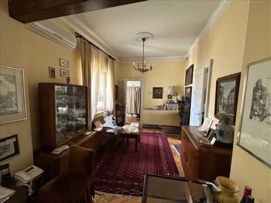 Salonski stan na uglu Kneginje Zorke i Krunske