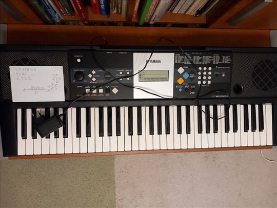 Sintisajzer za početnike Yamaha PSR E223