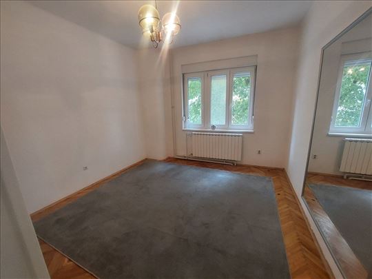 Zahumska ulica, stan za poslovni prostor