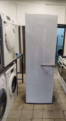 Zamrzivac Miele 300 lit garancija 12 meseci