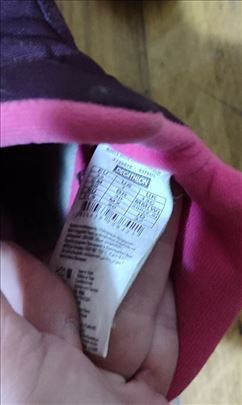 Bez tragova korišćenja,nošene pola sezone