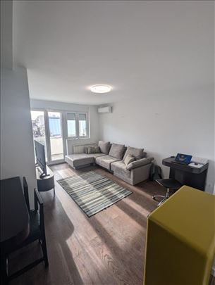 Dvosoban stan 50m2 kod Hrama sv. Save