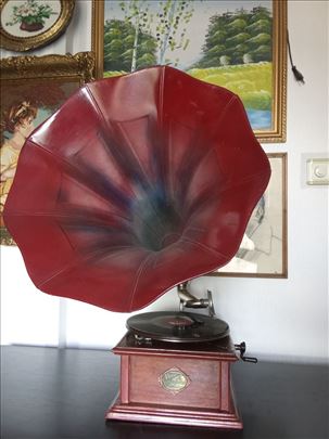 Gramofon sa trubom