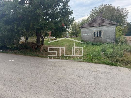 Centar, Mala Ivanča, 10 ari, plac u građevinskom p
