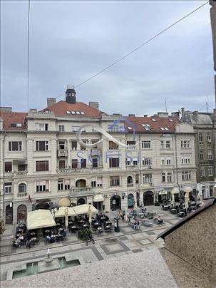 Novi Sad, Karolička porta - Namešten dupleks u peš