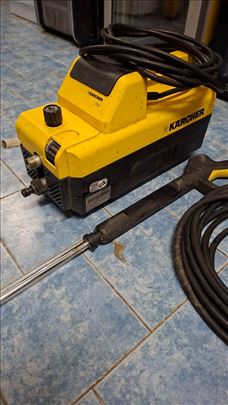 Perac pod pritiskom karcher 695