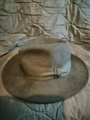 Шешир 1 квалитетни филц црни