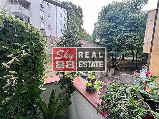 2,0  Centar , Stari grad , Skadarlija , perfektan 