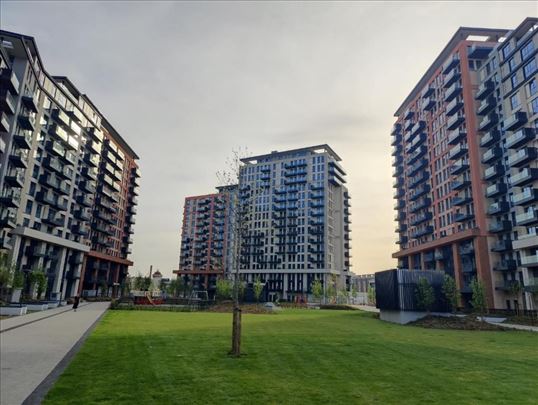 BW Libera stan sa baštom i garažom