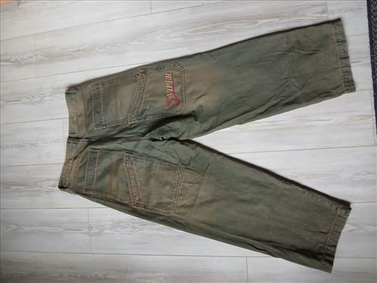 Bershka farmerke ,dva puta nošene 