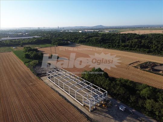 Hala cca. 2200 m2