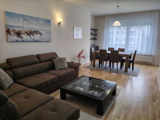 Lux stan opremljen Novi Beograd