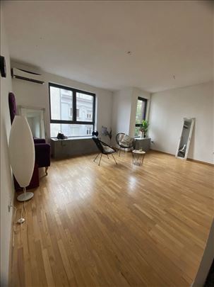 Maksima Gorkog, 60m2, 2.0 lep svetao