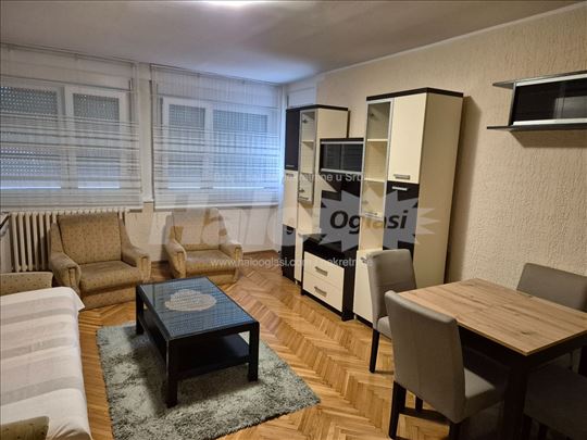 Novi Beograd - blok 33, 65m2, 2,5-soban stan