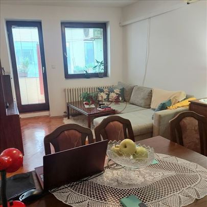 Novi Sad, Centar, Odličan stan blizu Bulevara oslo