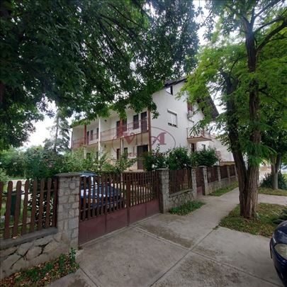 Novi Sad, Futog, Odlična kuća na velikom placu od 