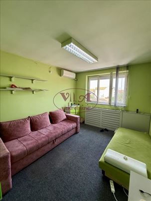 Novi Sad, Pavla Papa, odličan dvosoban stan na dob