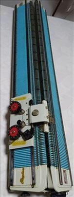 Prodajem mašinu za pletenje Regina