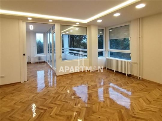 Zemun, Galenika, odličan lux renoviran 2.0 stan, p