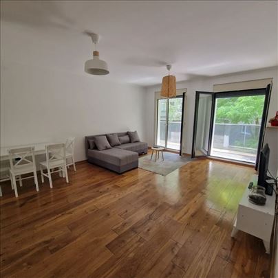85m2+parking