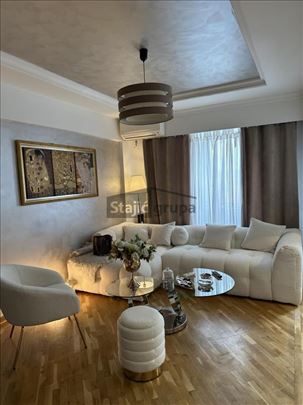 Atelje 212, renoviran, bez ulaganja 70m2