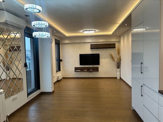 Banovo brdo, 3.0, 82m2, uknjižen, 2 parkinga, LUX
