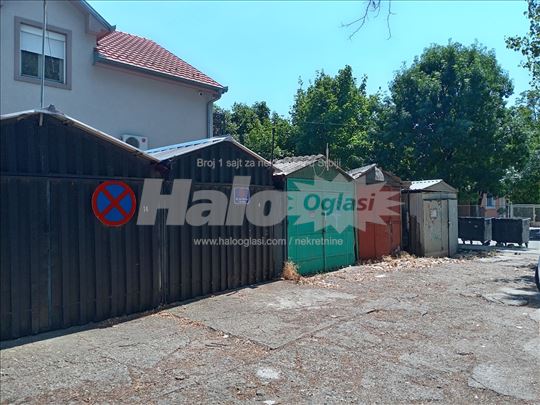 Garaža u Krajiškoj, Zemun