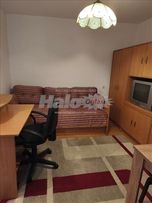 Garsonjera Zemun-Centar