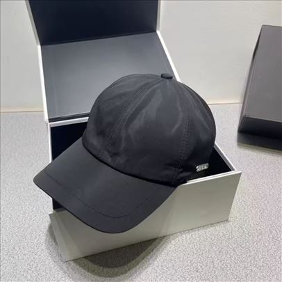 LORO PIANA muški kačket sa logom sa strane