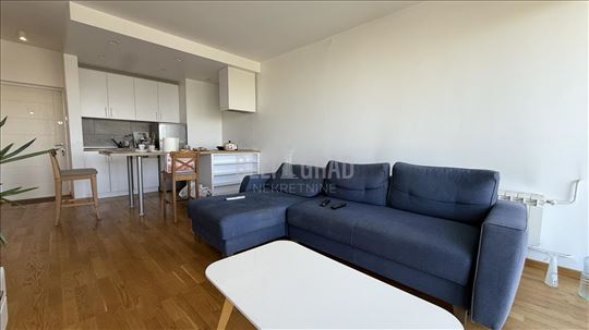 Lux renoviran četvorosoban