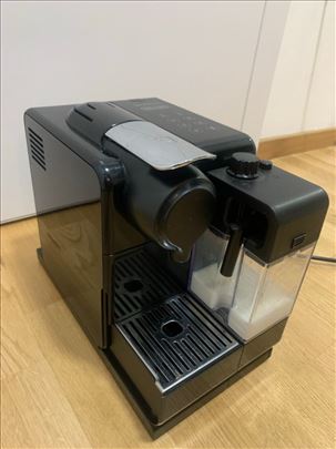 Nespreso DeLonghi  Lattissima Touch aparat za kafu