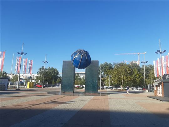 Lep namešten dvosoban stan kod Arene